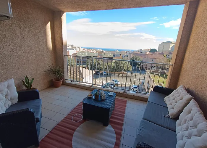 Le Contemporain Apartment